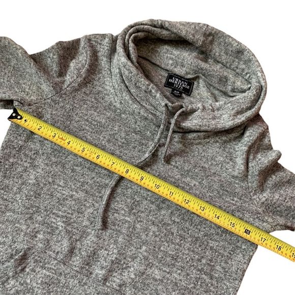 Gray Urban Heritage Sweater Size Small - Picture 6 of 7